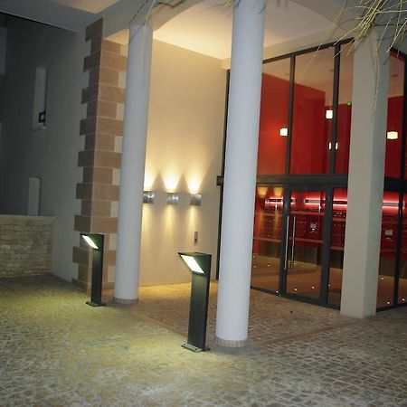 Апартаменти Amandrey-De-Provence Сен-Ремі-де-Прованс Екстер'єр фото